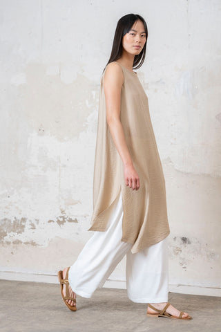 TOP LARGO ASIMÉTRICO BEIGE