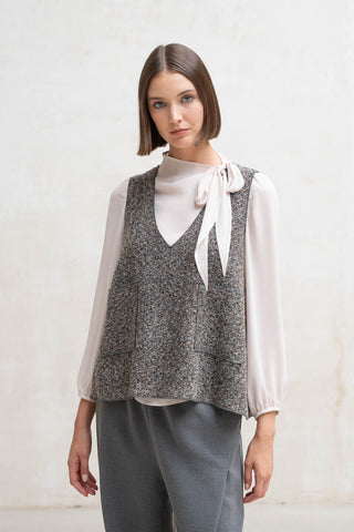 TOP PAVIA SIN MANGAS Y BOLSILLOS GRIS JASPEADO