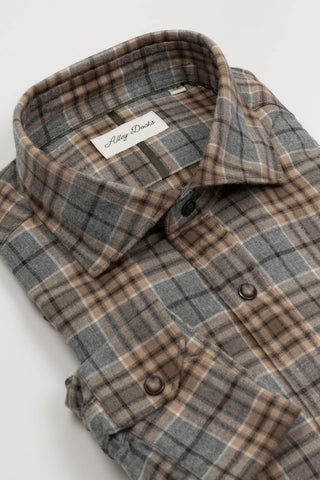 Camisa Ostarel gris y camel