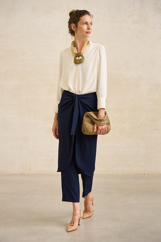 Pantalón Cunde con sobrefalda azul marino